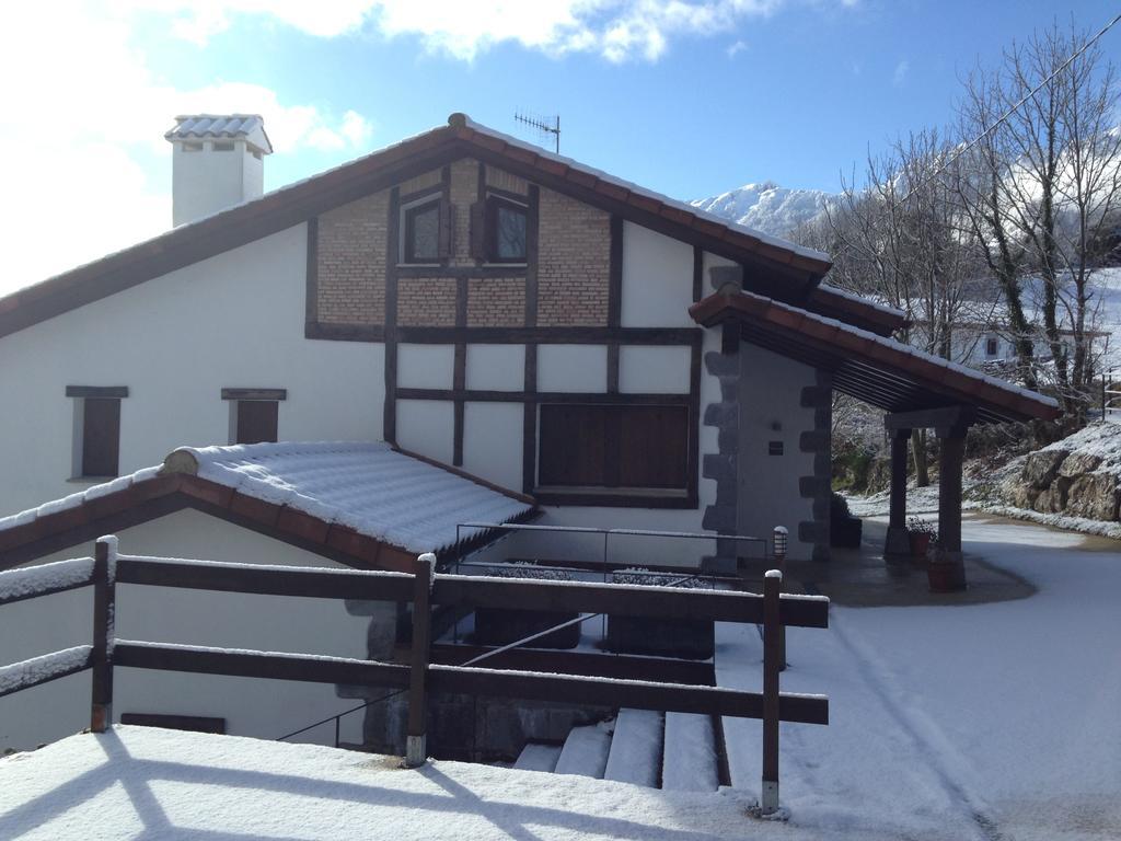 בית הארחה Azcárate 	Casa Rural Balerdi מראה חיצוני תמונה